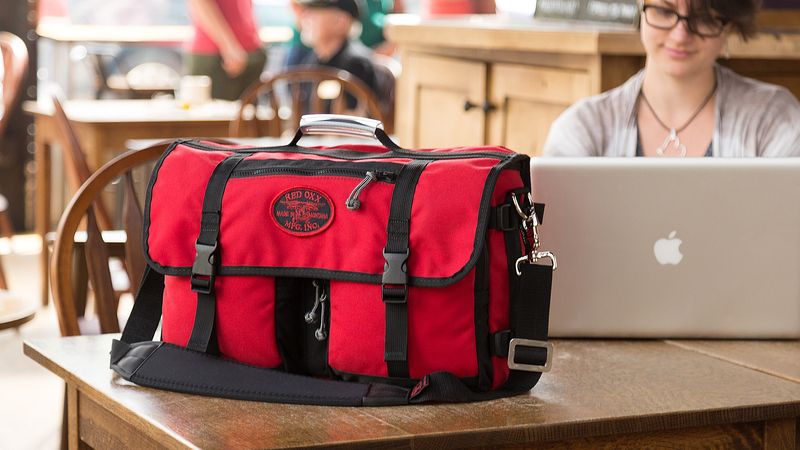 red oxx messenger bag